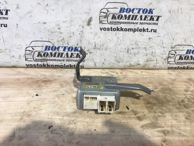 Блок управления рулевой рейкой Toyota Wish ANE10G 1AZ-FSE