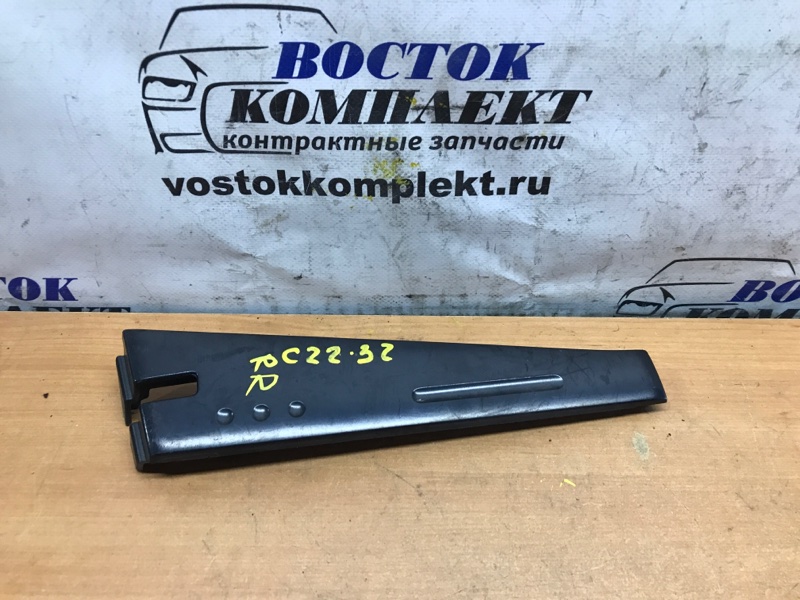 Молдинг крыши Mitsubishi Colt 2009 Z21A 4A90 зад прав