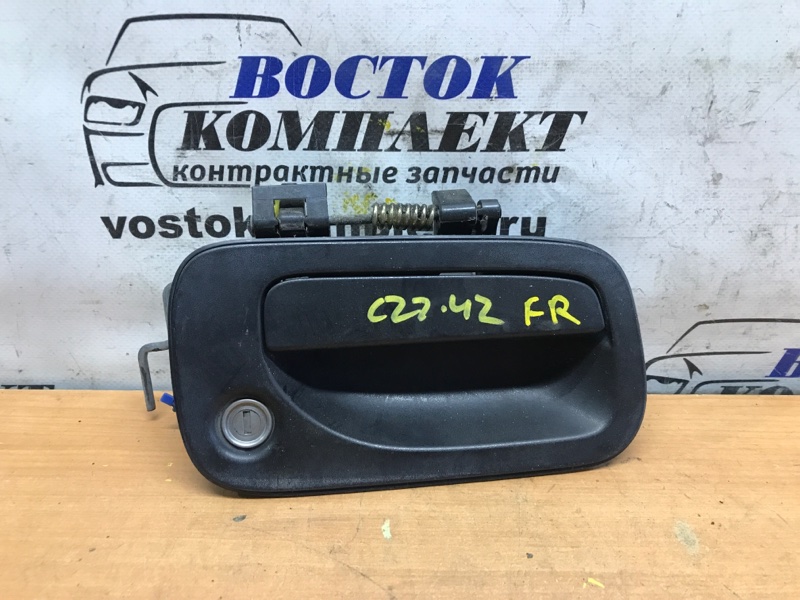 Ручка двери наружная Nissan Caravan 2004 DWMGE25 ZD30DD перед прав