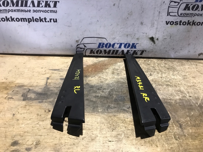 Молдинг крыши Honda Freed GB3 L15A