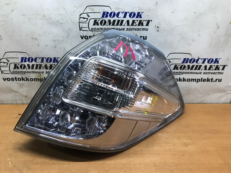 Фонарь стоп-сигнала Honda Fit Shuttle 2011 GP2 LDA прав