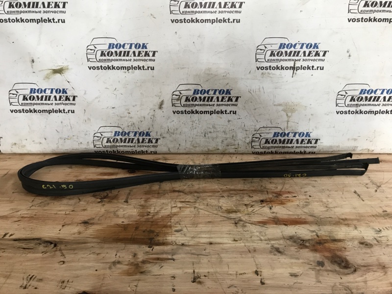 Молдинг крыши Toyota Ractis 2008 SCP100 2SZ-FE