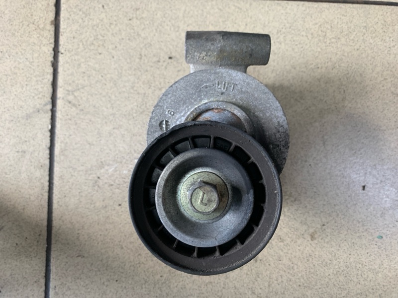 Ролик натяжной приводного ремня Mazda Axela BKEP LF-DE