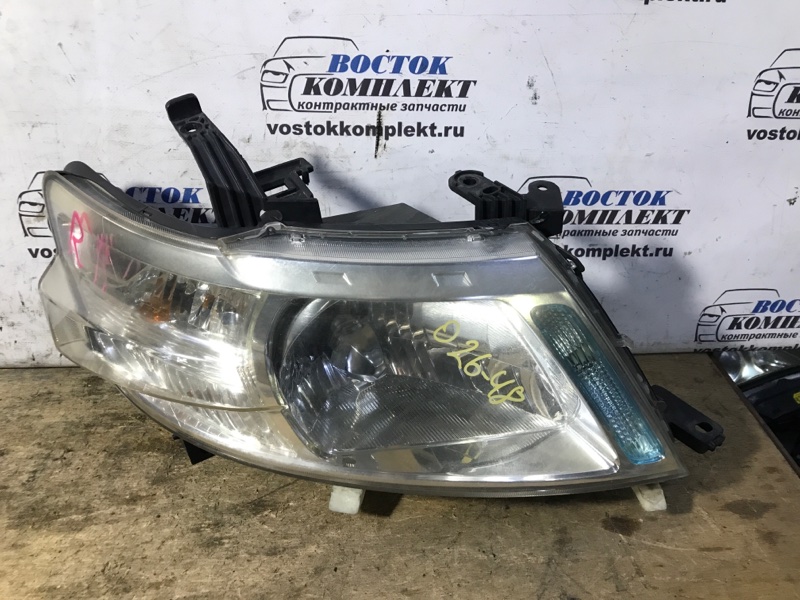 Фара Nissan Serena 2006 CNC25 MR20DE прав