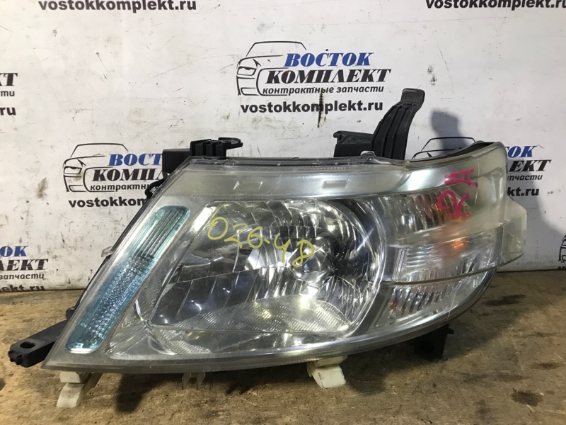 Фара Nissan Serena 2006 CNC25 MR20DE лев