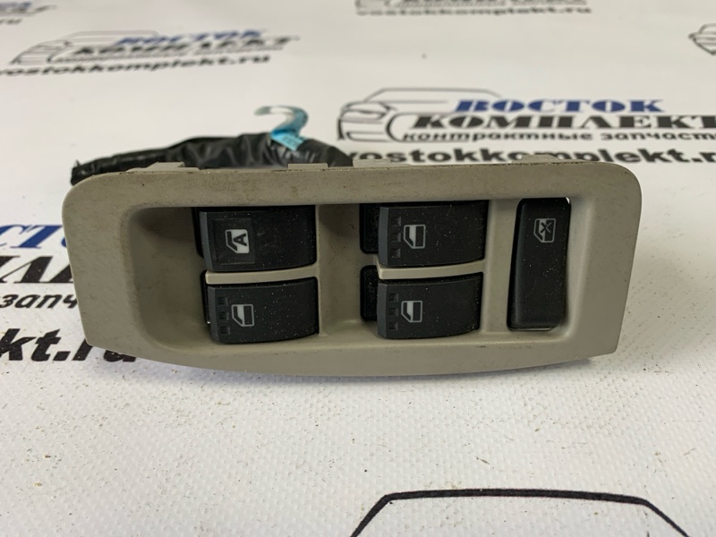 Блок управления стеклоподъемниками Toyota Passo 2013 KGC30 1KR-FE