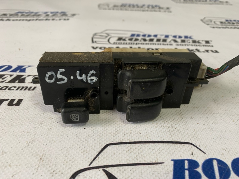 Блок управления стеклоподъемниками Mitsubishi Pajero Mini H56A 4A30