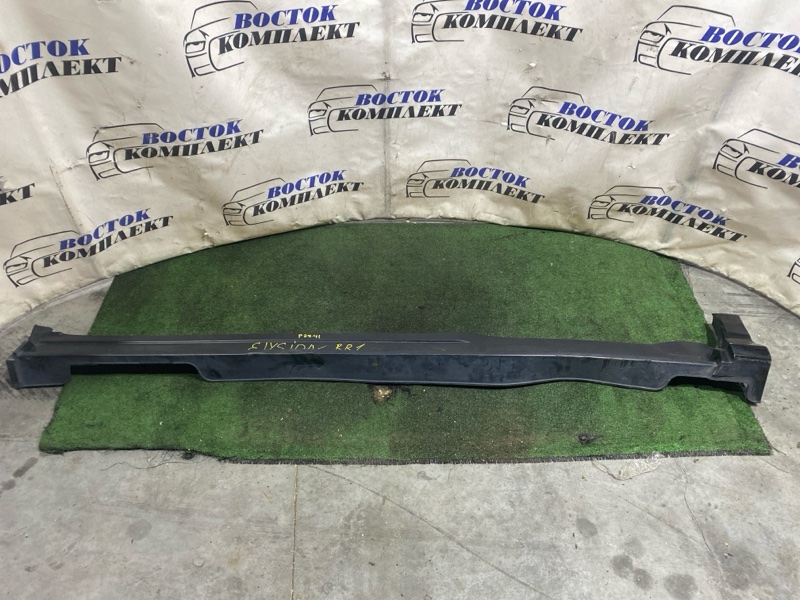 Порог Honda Elysion 2010 RR1 K24A прав