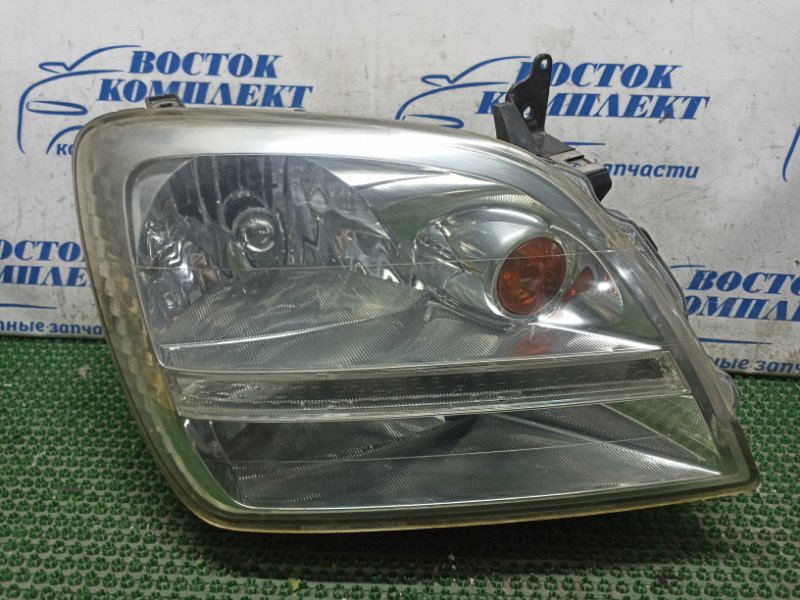 Фара Mitsubishi Dion CR6W 4G93 прав