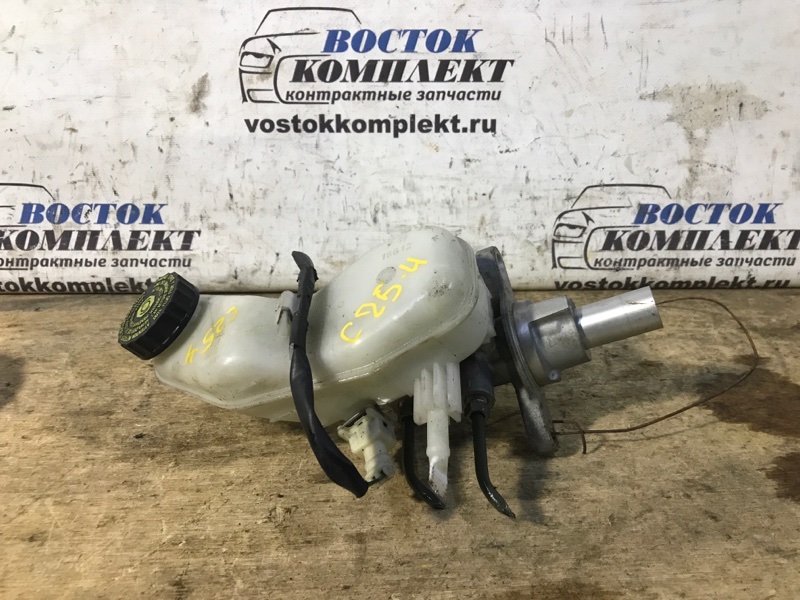 Главный тормозной цилиндр Toyota Avensis 2011 ZRT272 3ZR-FAE