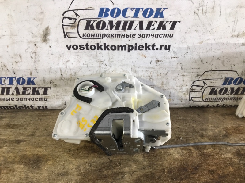 Замок дверной Suzuki Swift 2009 ZC11S M13A перед лев