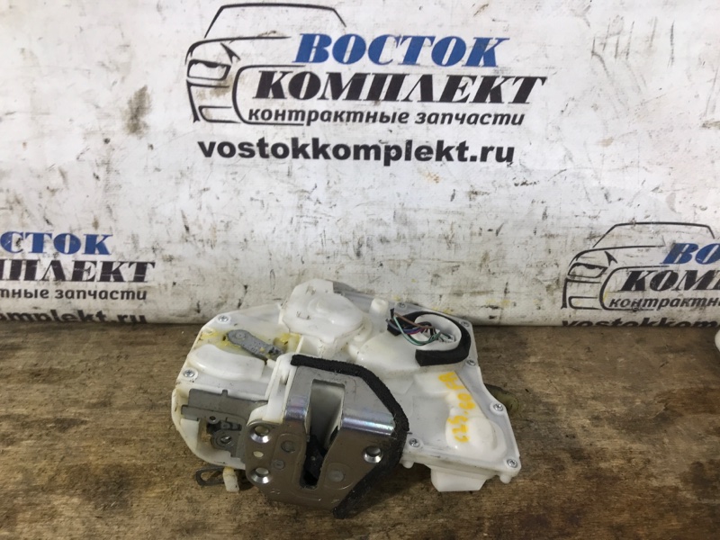 Замок дверной Suzuki Swift 2006 ZC21S M15A перед прав