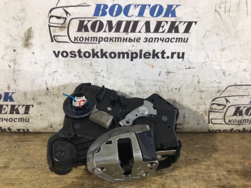 Замок дверной Toyota Noah 2005 AZR60 1AZ-FSE перед лев