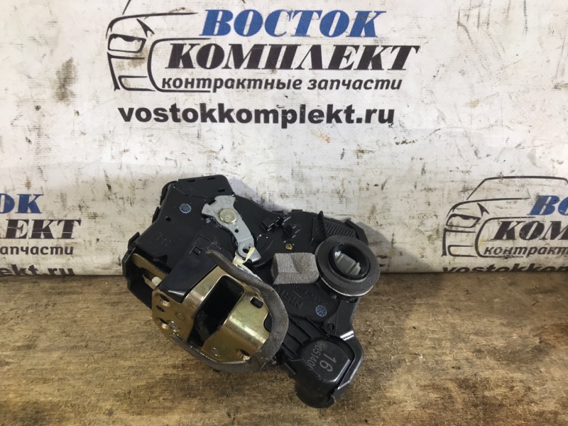 Замок дверной Toyota Isis 2005 ANM15W 1AZ-FSE перед прав