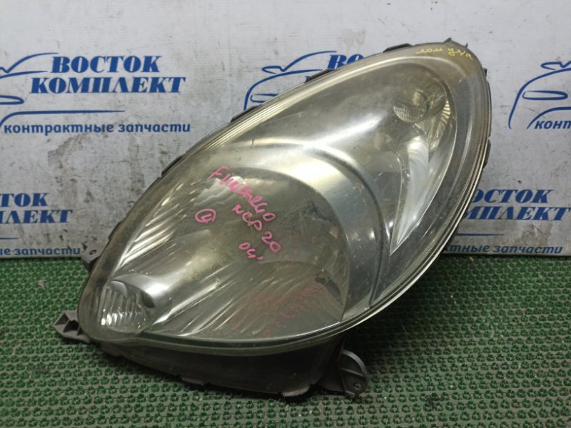 Фара Toyota Funcargo NCP20 1NZ-FE лев