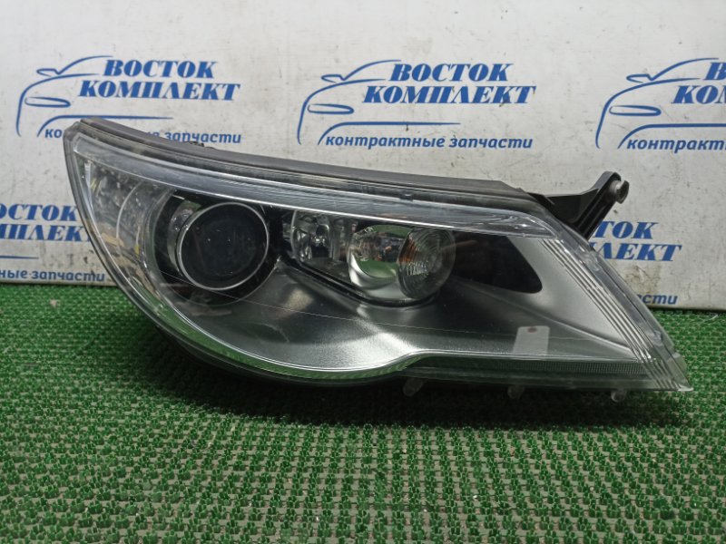 Фара Volkswagen Tiguan 5N2 CAWA прав