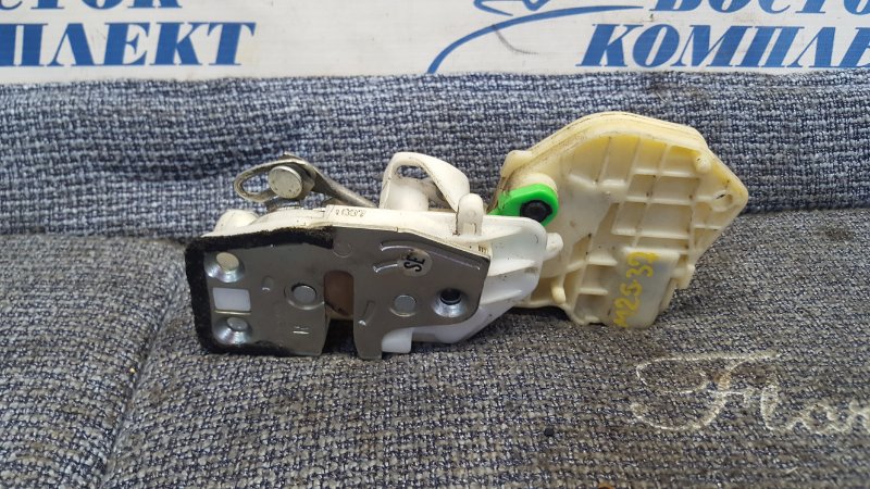 Замок дверной Honda Mobilio Spike GK1 L15A перед прав