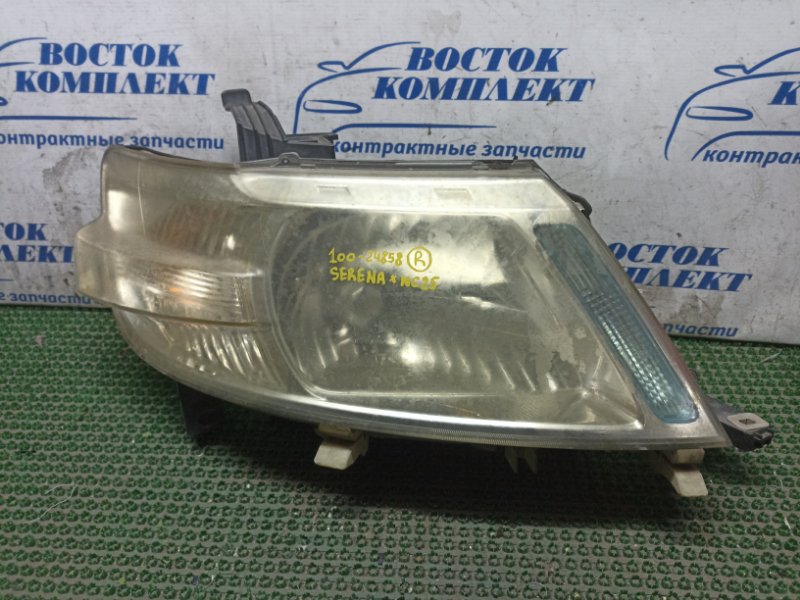 Фара Nissan Serena NC25 MR20DE прав