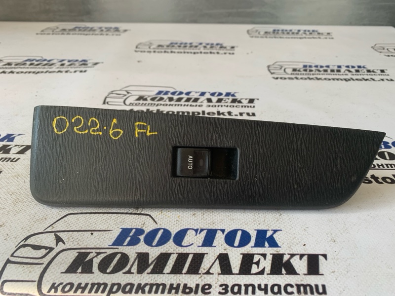 Кнопка стеклоподъемника Toyota Noah 2007 ZRR70 3ZR-FE перед лев