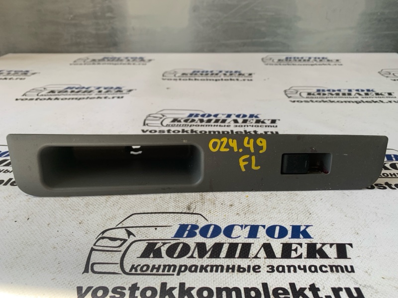 Кнопка стеклоподъемника Nissan Cube BZ11 CR14DE перед лев