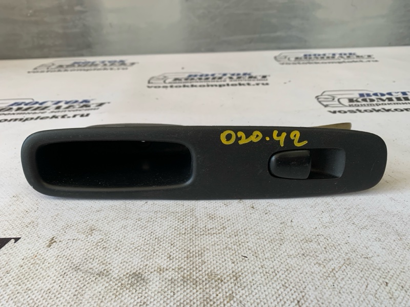 Кнопка стеклоподъемника Nissan Serena C26 MR20DD перед лев