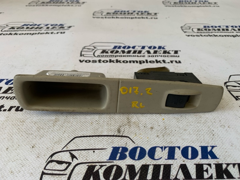 Кнопка стеклоподъемника Mitsubishi Colt Plus 2006 Z24W 4A91 зад лев