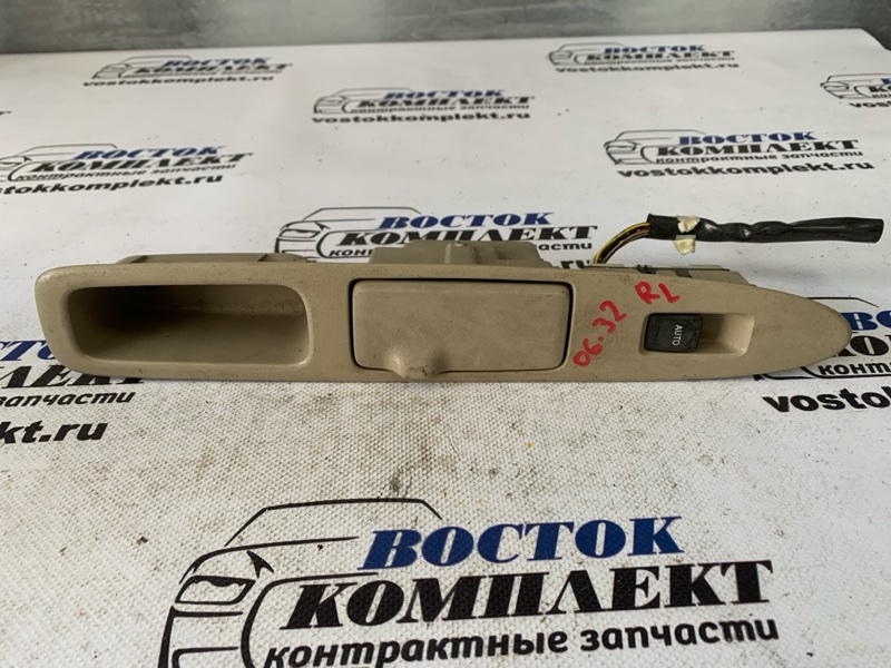 Кнопка стеклоподъемника Toyota Ipsum ACM21W 2AZ-FE зад лев