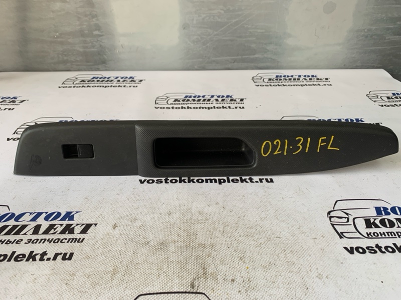 Кнопка стеклоподъемника Honda Stepwgn RK1 R20A перед лев