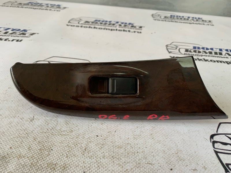 Кнопка стеклоподъемника Nissan Cefiro A33 VQ20DE зад прав