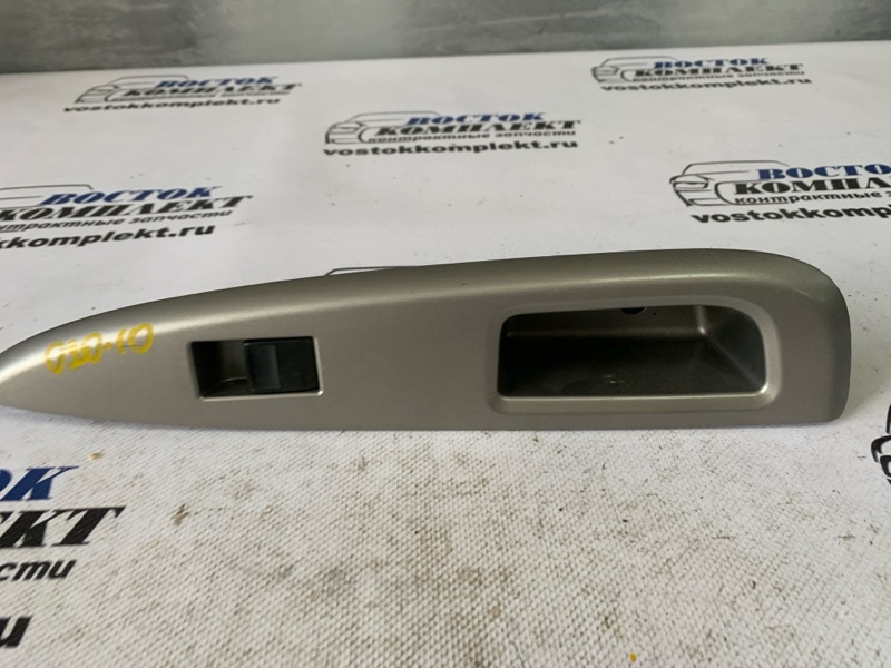 Кнопка стеклоподъемника Toyota Ractis NCP100 1NZ-FE зад лев