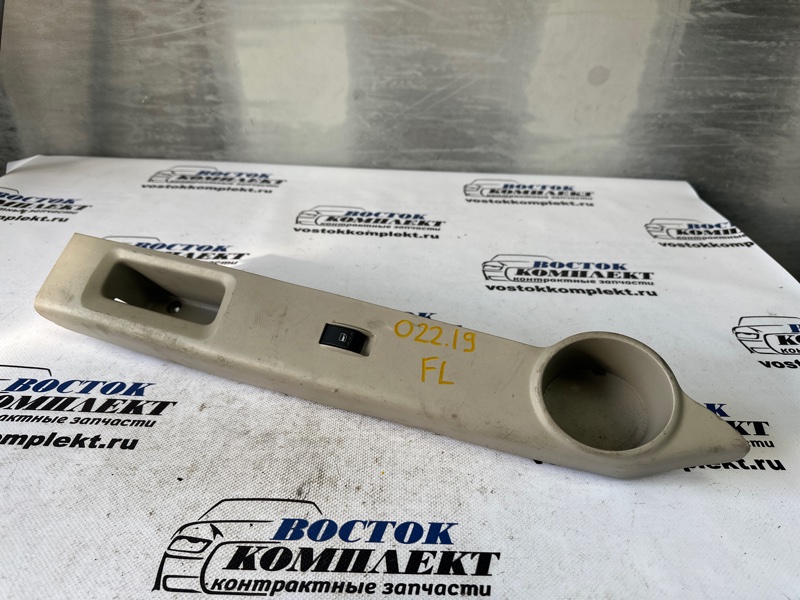 Кнопка стеклоподъемника Daihatsu Boon M301S K3-VE перед лев