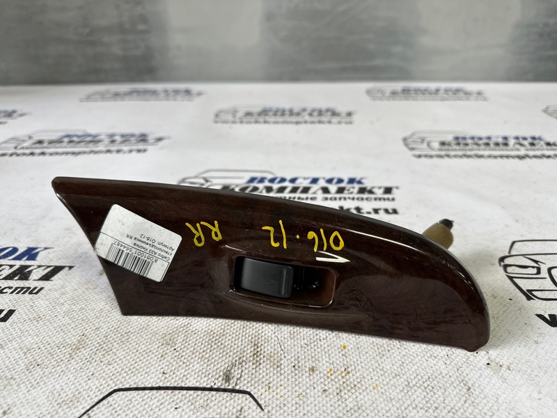 Кнопка стеклоподъемника Nissan Cefiro A33 VQ20DE зад прав