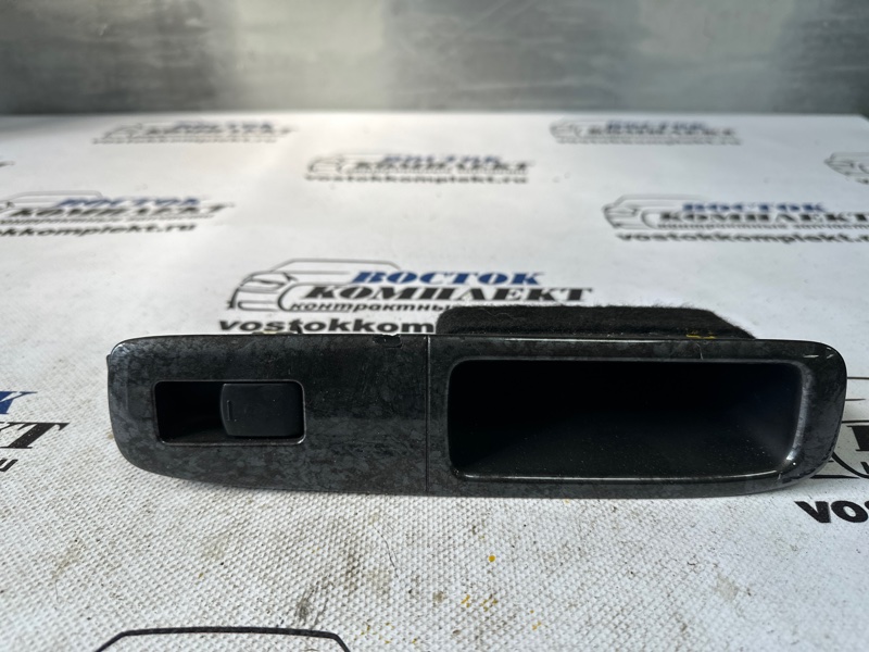 Кнопка стеклоподъемника Nissan Serena 2005 C25 MR20DE перед лев