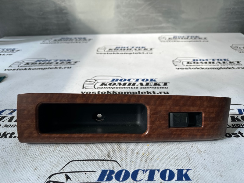 Кнопка стеклоподъемника Nissan Lafesta B30 MR20DE перед лев