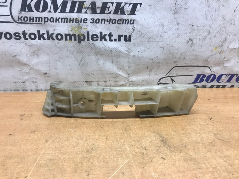 Клипса бампера Nissan Cube 2003 BZ11 CR14DE перед лев