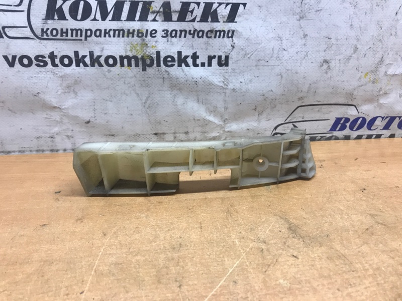 Клипса бампера Nissan Cube 2003 BZ11 CR14DE перед прав