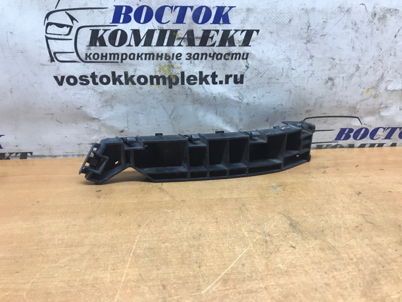 Клипса бампера Honda Elysion RR2 K24A перед лев