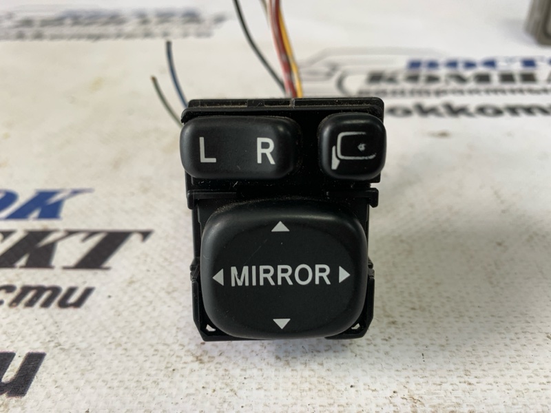 Блок управления зеркалами Toyota Ractis NCP100 1NZ-FE