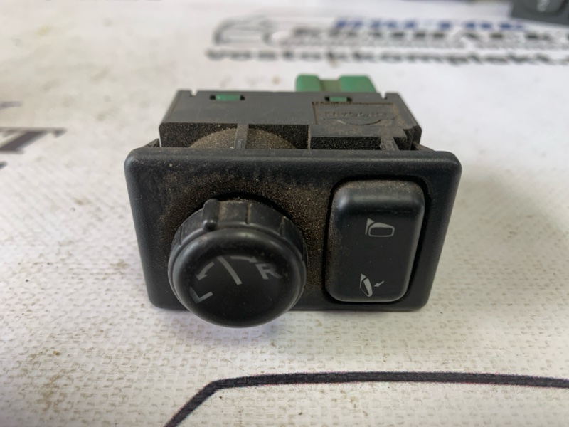 Блок управления зеркалами Nissan Liberty RM12 QR20DE