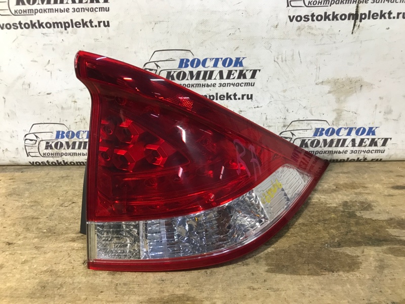 Фонарь стоп-сигнала Honda Insight 2009 ZE2 LDA прав