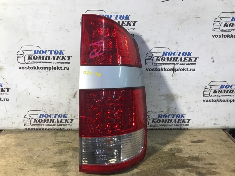 Фонарь стоп-сигнала Toyota Noah 2004 AZR65 1AZ-FSE прав