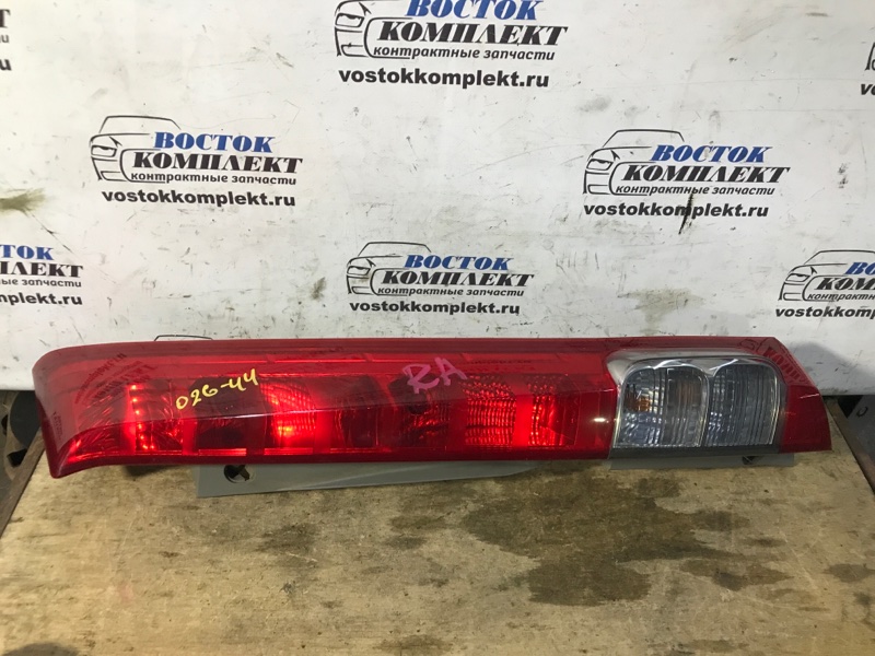 Фонарь стоп-сигнала Honda Stream 2007 RN6 R18A прав