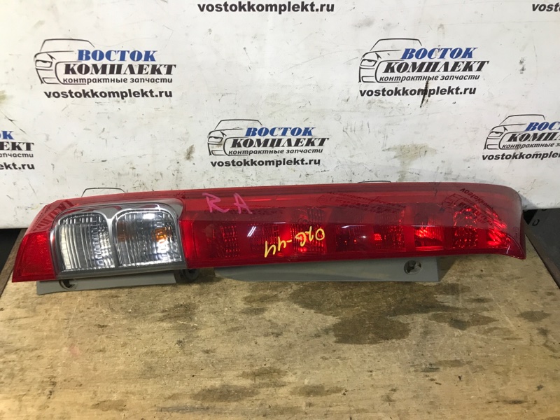 Фонарь стоп-сигнала Honda Stream 2007 RN6 R18A лев