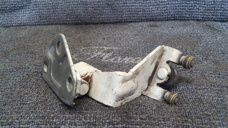 Ролик двери Toyota Estima ACR40W 2AZ-FE прав