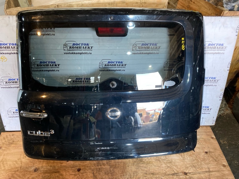 Дверь задняя багажника Nissan Cube Cubic BGZ11 CR14DE