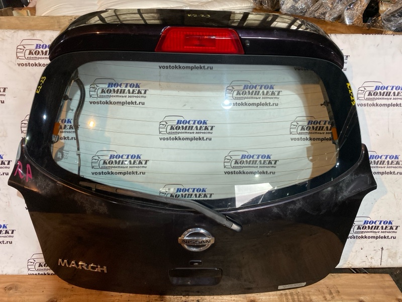 Дверь задняя багажника Nissan March NK13 HR12DE