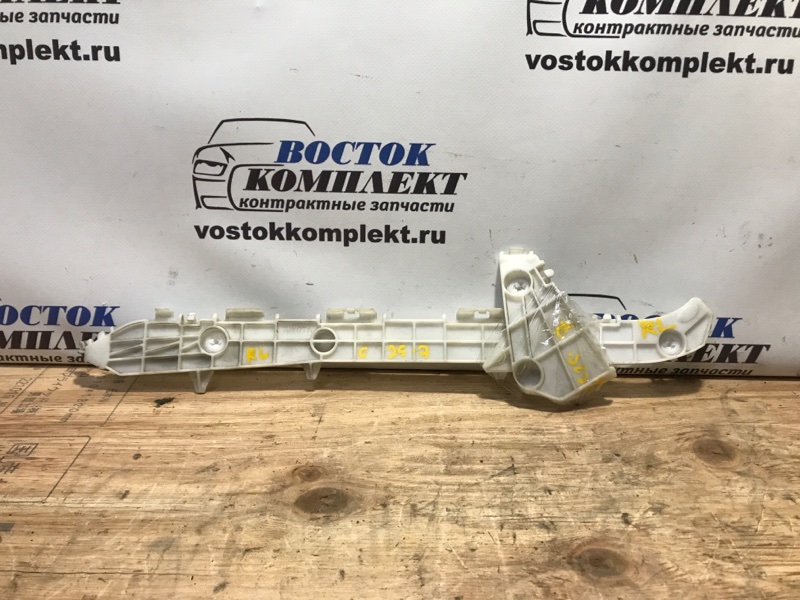 Клипса бампера Toyota Voxy 2012 ZRR70G 3ZR-FAE зад лев