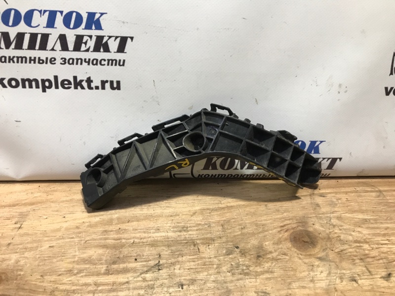 Клипса бампера Suzuki MR Wagon MF33S R06F зад лев