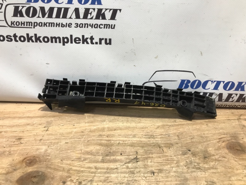 Клипса бампера Honda Fit 2009 GE8 L15A зад прав