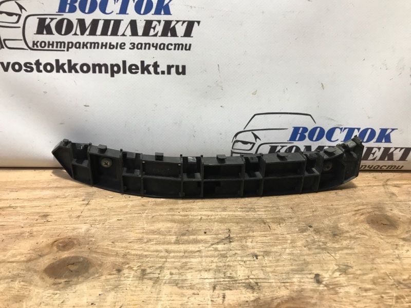 Клипса бампера Honda Freed Spike 2011 GB3 L15A зад прав